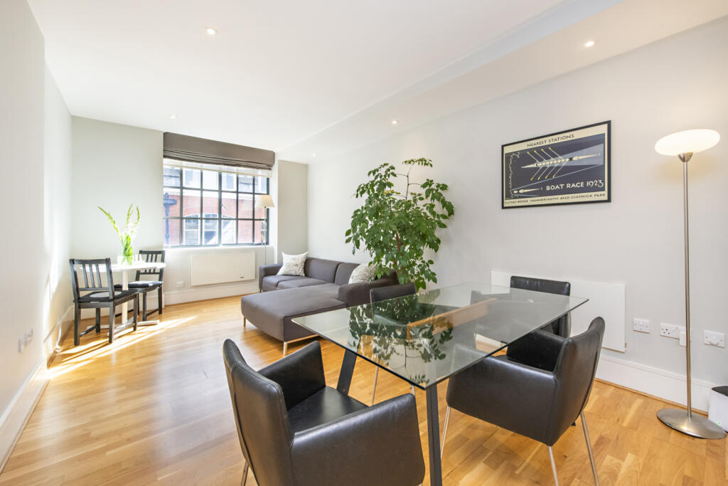 2 bed 1st Floor Flat for rent in Westminster. From Chestertons Estate Agents - Covent Garden Lettings