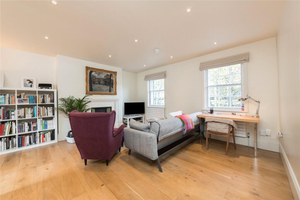 2 bed 1st Floor Flat for rent in Westminster. From Chestertons Estate Agents - Covent Garden Lettings
