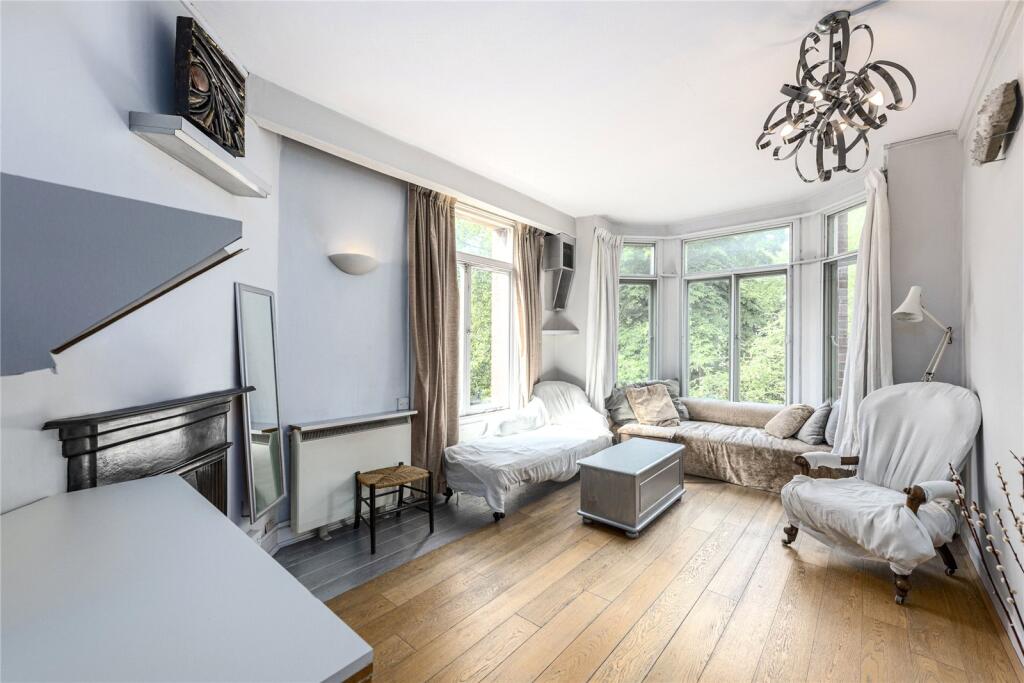 1 bed 1st Floor Flat for rent in London. From Chestertons Estate Agents - Covent Garden Lettings