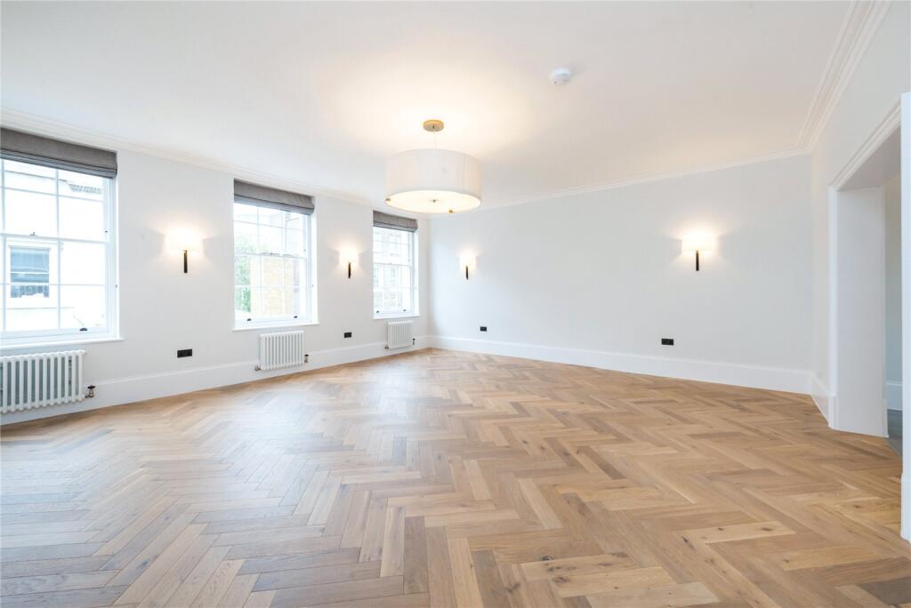 3 bed 1st Floor Flat for rent in Westminster. From Chestertons Estate Agents - Covent Garden Lettings