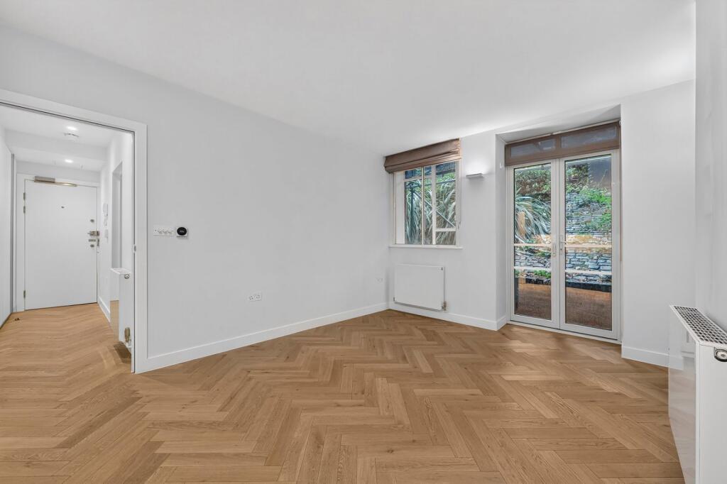 1 bed 1st Floor Flat for rent in Camden Town. From Chestertons Estate Agents - Covent Garden Lettings