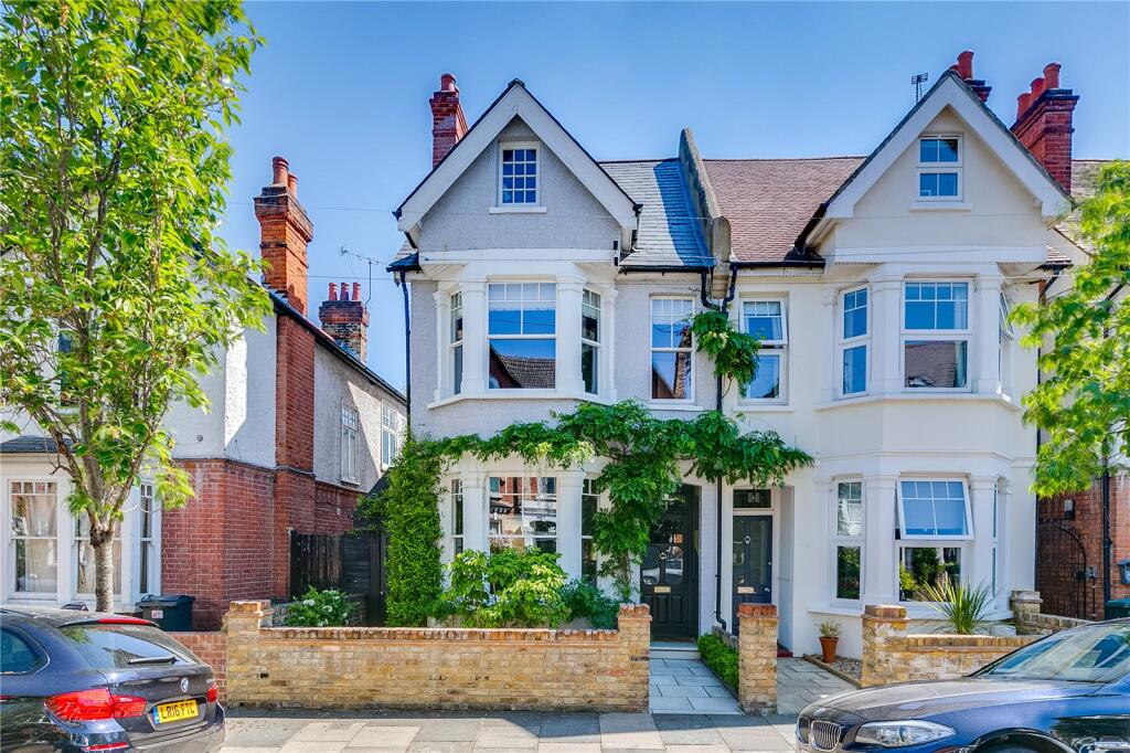 4 bed Semi Detached for rent in Barnes. From Chestertons Estate Agents - Sheen Lettings 4 bed Semi Detached for rent in Barnes. From Chestertons Estate Agents - Sheen Lettings