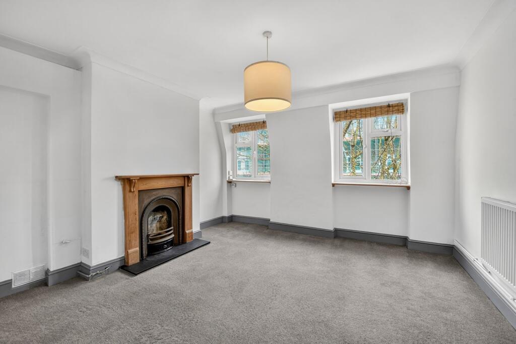 3 bed 1st Floor Flat for rent in Barnes. From Chestertons Estate Agents - Sheen Lettings 3 bed 1st Floor Flat for rent in Barnes. From Chestertons Estate Agents - Sheen Lettings