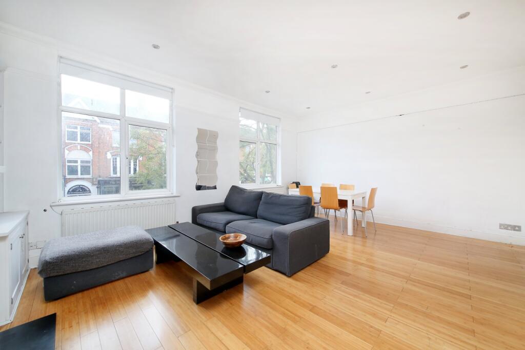 2 bed 1st Floor Flat for rent in Barnes. From Chestertons Estate Agents - Sheen Lettings
