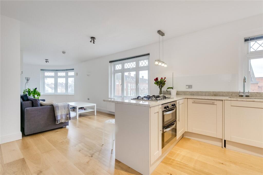 1 bed 1st Floor Flat for rent in Barnes. From Chestertons Estate Agents - Sheen Lettings