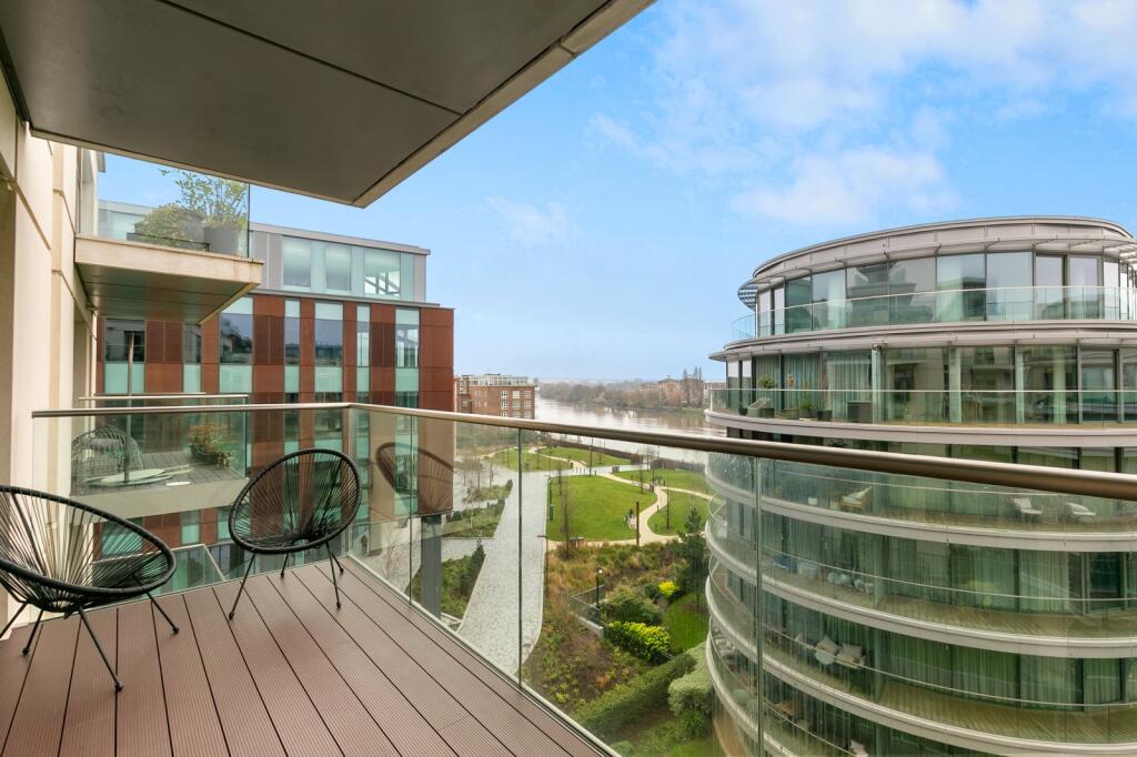 3 bed 1st Floor Flat for rent in Hammersmith. From Chestertons Estate Agents - Fulham Road Lettings