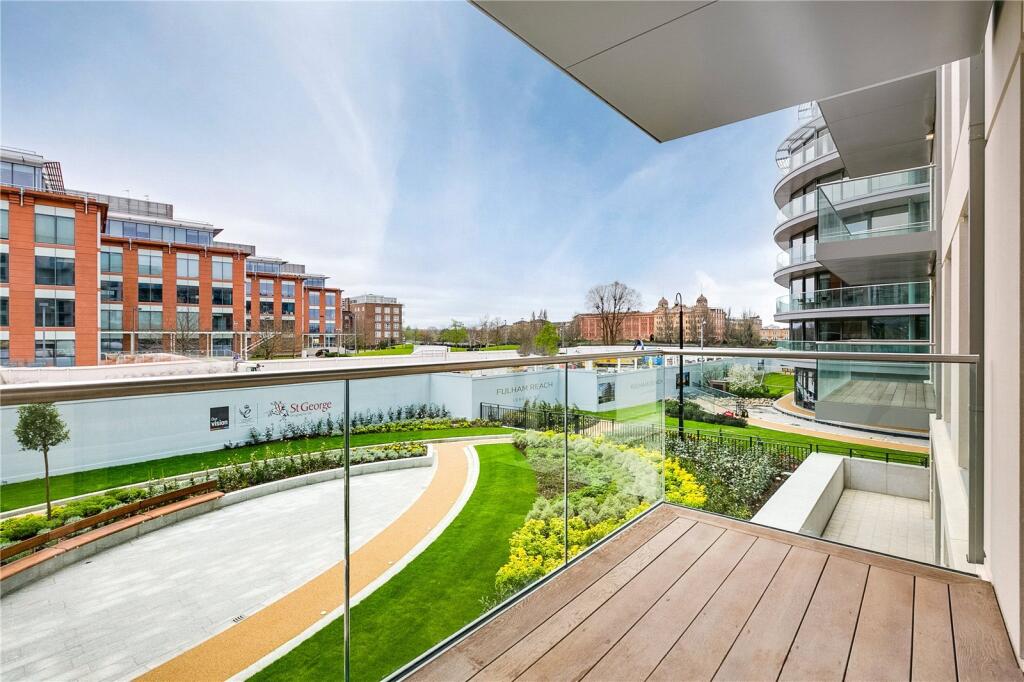 1 bed 1st Floor Flat for rent in Hammersmith. From Chestertons Estate Agents - Fulham Road Lettings