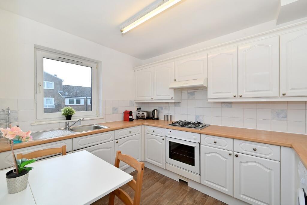 1 bed 1st Floor Flat for rent in Hammersmith. From Chestertons Estate Agents - Fulham Road Lettings