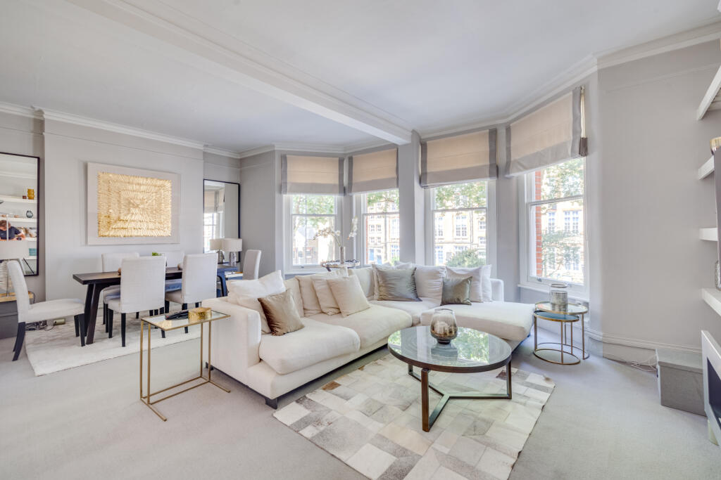 2 bed 1st Floor Flat for rent in Fulham. From Chestertons Estate Agents - Fulham Road Lettings