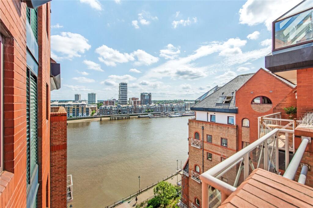 2 bed 1st Floor Flat for rent in Fulham. From Chestertons Estate Agents - Fulham Road Lettings