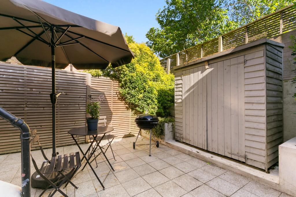 3 bed Annexe for rent in Fulham. From Chestertons Estate Agents - Fulham Road Lettings