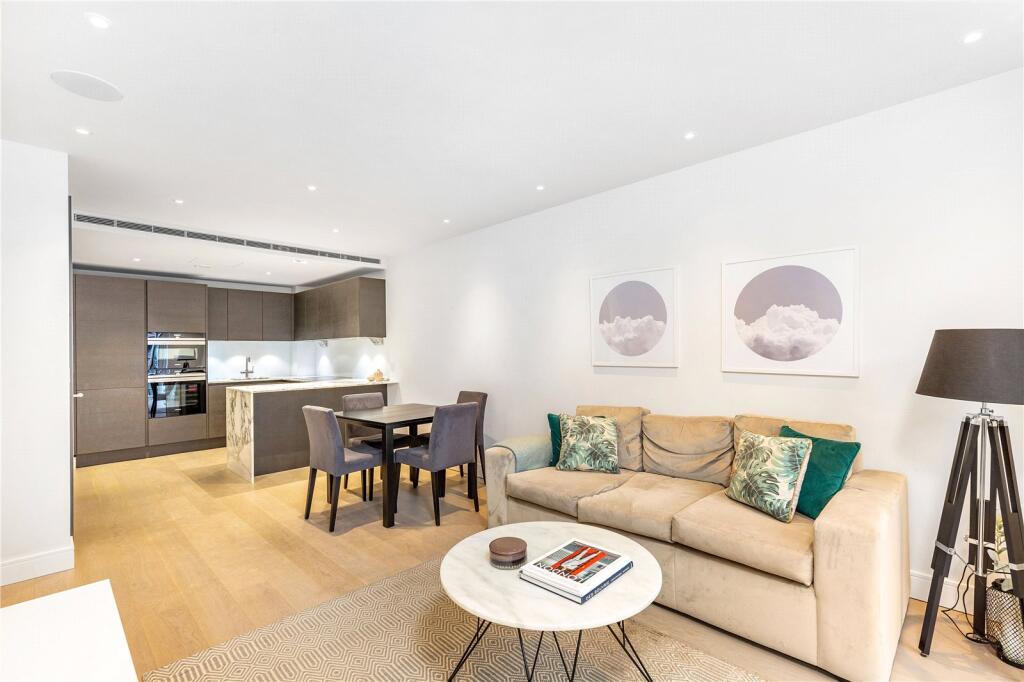 1 bed 1st Floor Flat for rent in Fulham. From Chestertons Estate Agents - Fulham Road Lettings