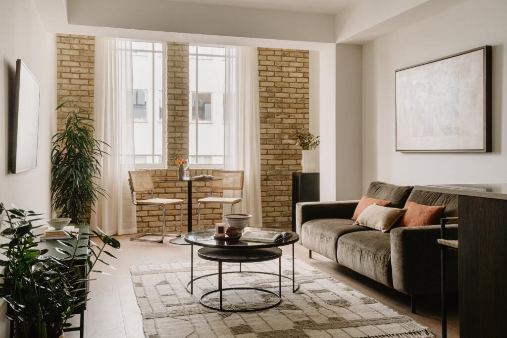 1 bed 1st Floor Flat for rent in Fulham. From Chestertons Estate Agents - Fulham Road Lettings 1 bed 1st Floor Flat for rent in Fulham. From Chestertons Estate Agents - Fulham Road Lettings