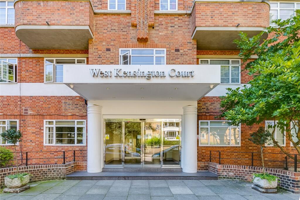 2 bed 1st Floor Flat for rent in Kensington. From Chestertons Estate Agents - Fulham Road Lettings