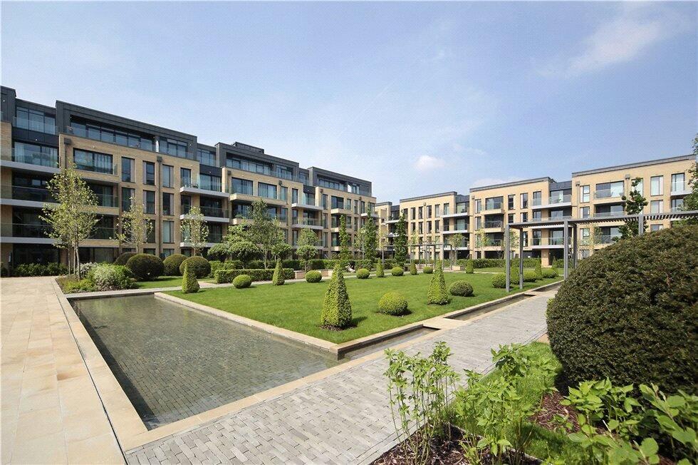 4 bed 1st Floor Flat for rent in Fulham. From Chestertons Estate Agents - Fulham Road Lettings 4 bed 1st Floor Flat for rent in Fulham. From Chestertons Estate Agents - Fulham Road Lettings