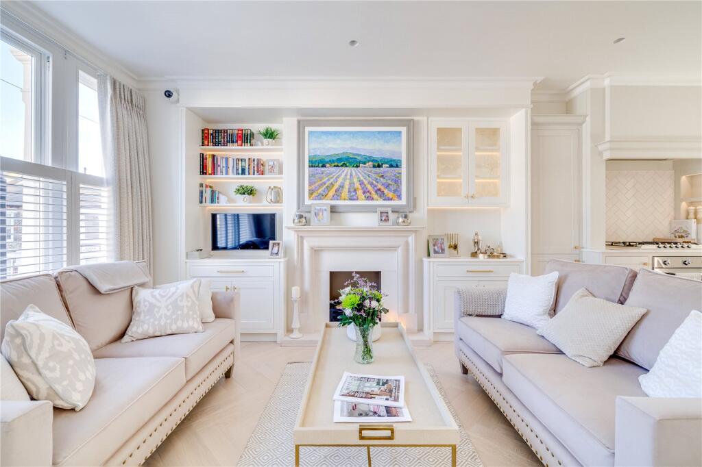 3 bed 1st Floor Flat for rent in Fulham. From Chestertons Estate Agents - Fulham Road Lettings 3 bed 1st Floor Flat for rent in Fulham. From Chestertons Estate Agents - Fulham Road Lettings
