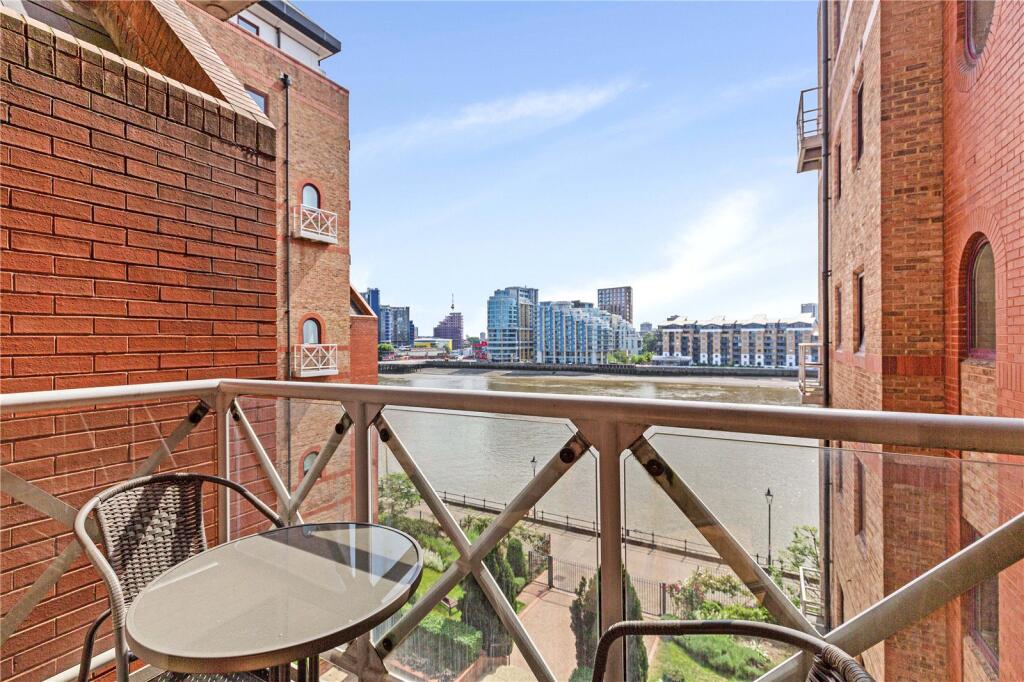 2 bed 1st Floor Flat for rent in Fulham. From Chestertons Estate Agents - Fulham Road Lettings 2 bed 1st Floor Flat for rent in Fulham. From Chestertons Estate Agents - Fulham Road Lettings