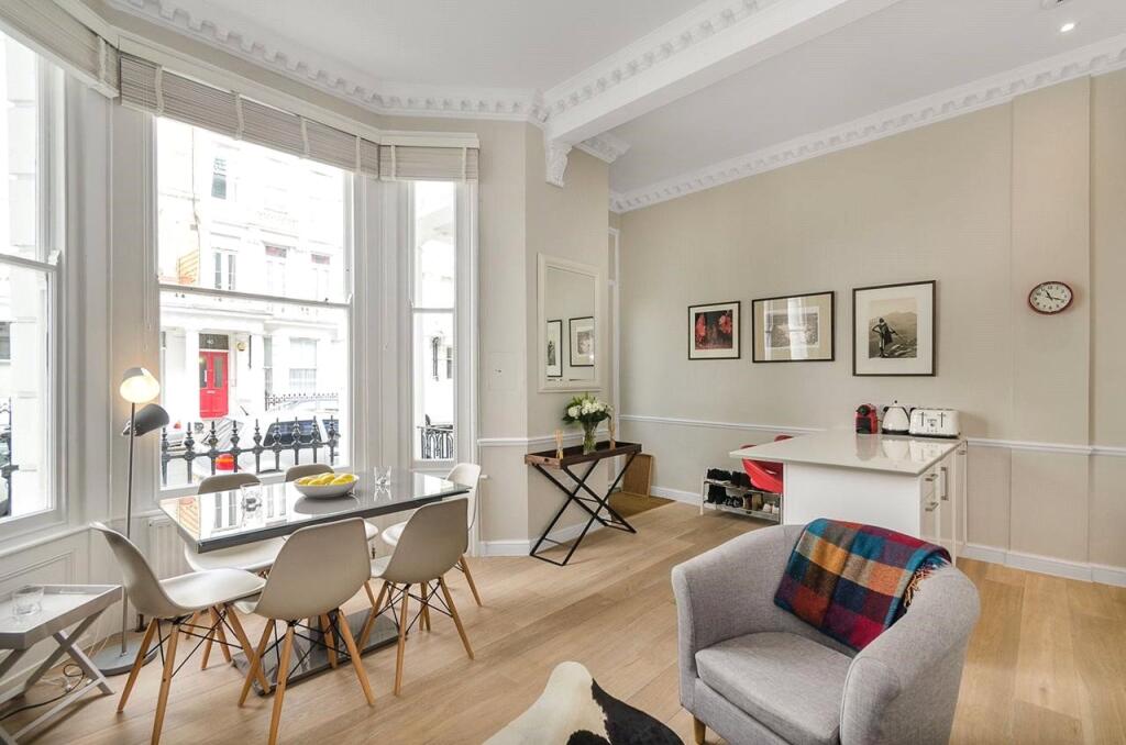 1 bed 1st Floor Flat for rent in Kensington. From Chestertons Estate Agents - Fulham Road Lettings