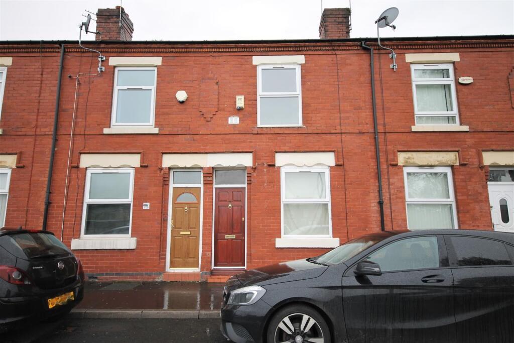 2 bed Mid Terraced House for rent in Salford. From Ascend - Manchester