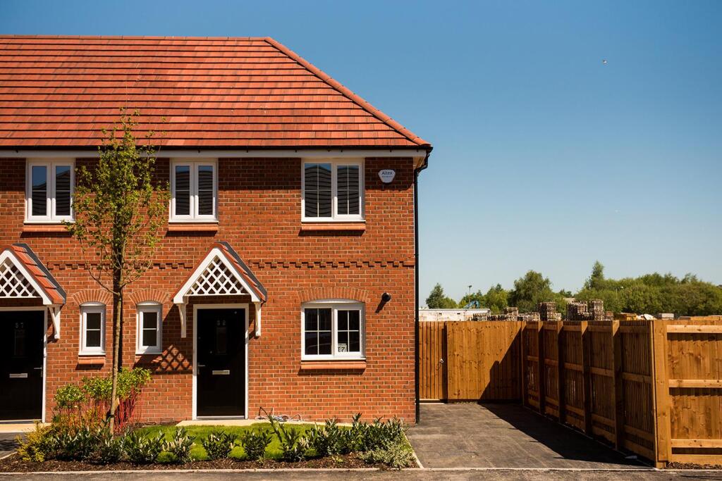 3 bed Semi Detached for rent in Chadderton. From Ascend - Manchester