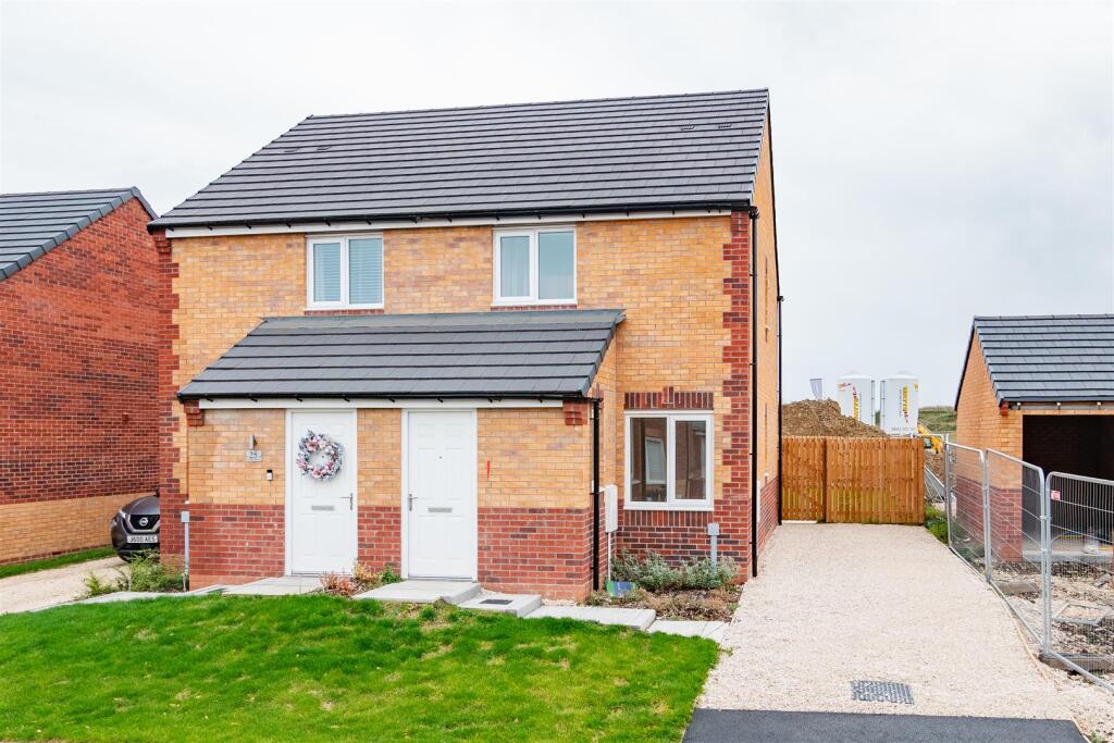 2 bed Semi Detached for rent in Green Haworth. From Ascend - Manchester 2 bed Semi Detached for rent in Green Haworth. From Ascend - Manchester