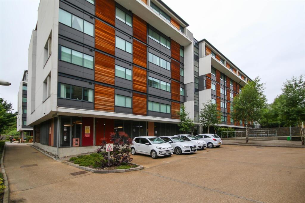 2 bed Apartment for rent in Salford. From Ascend - Manchester