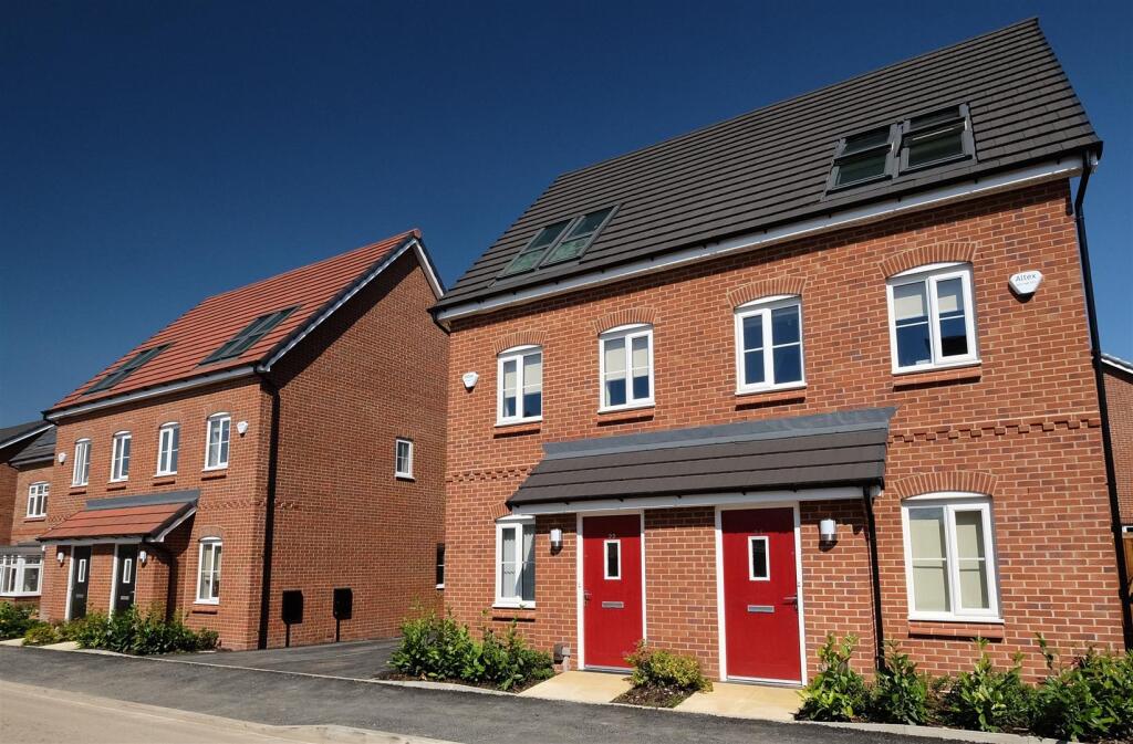 3 bed Semi Detached for rent in Chadderton. From Ascend - Manchester
