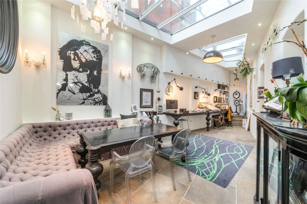 5 bed Flat for rent in Hampstead. From Chestertons Estate Agents - Hampstead Lettings