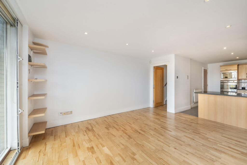 3 bed End Terraced House for rent in Hampstead. From Chestertons Estate Agents - Hampstead Lettings