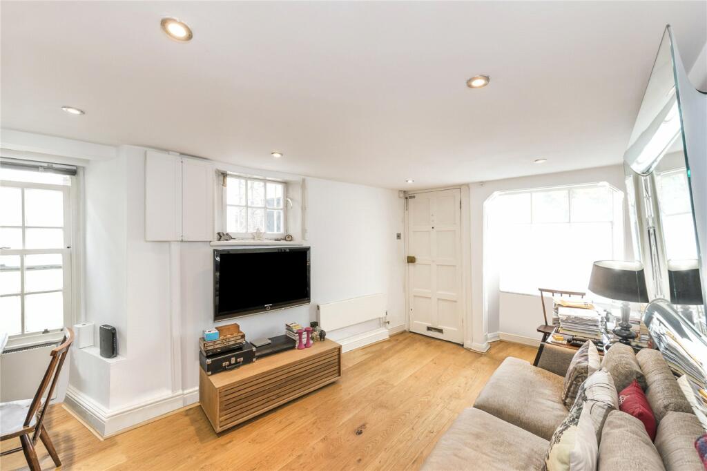 2 bed End Terraced House for rent in Hampstead. From Chestertons Estate Agents - Hampstead Lettings