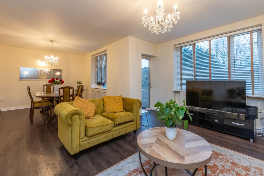 3 bed 1st Floor Flat for rent in Hampstead. From Chestertons Estate Agents - Hampstead Lettings