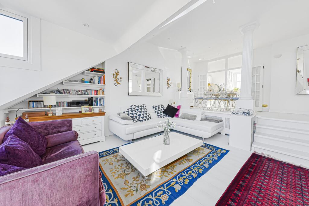 3 bed 1st Floor Flat for rent in Hampstead. From Chestertons Estate Agents - Hampstead Lettings