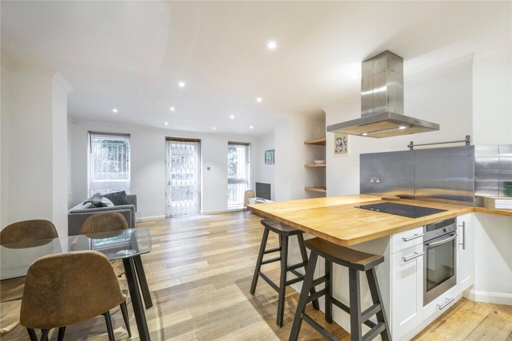 1 bed 1st Floor Flat for rent in Hampstead. From Chestertons Estate Agents - Hampstead Lettings