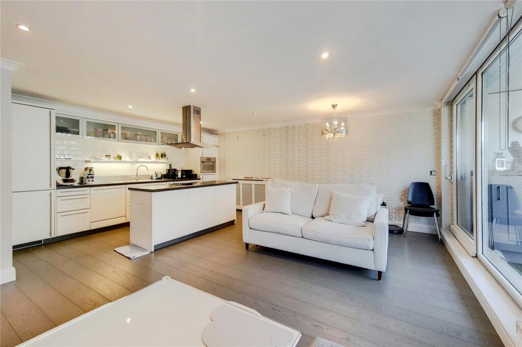 2 bed 1st Floor Flat for rent in Hampstead. From Chestertons Estate Agents - Hampstead Lettings