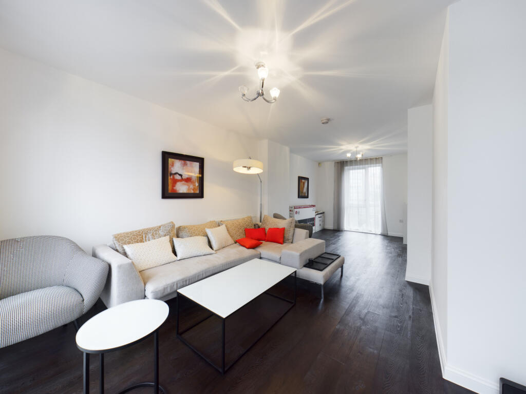 4 bed Mid Terraced House for rent in Hendon. From Chestertons Estate Agents - Hampstead Lettings