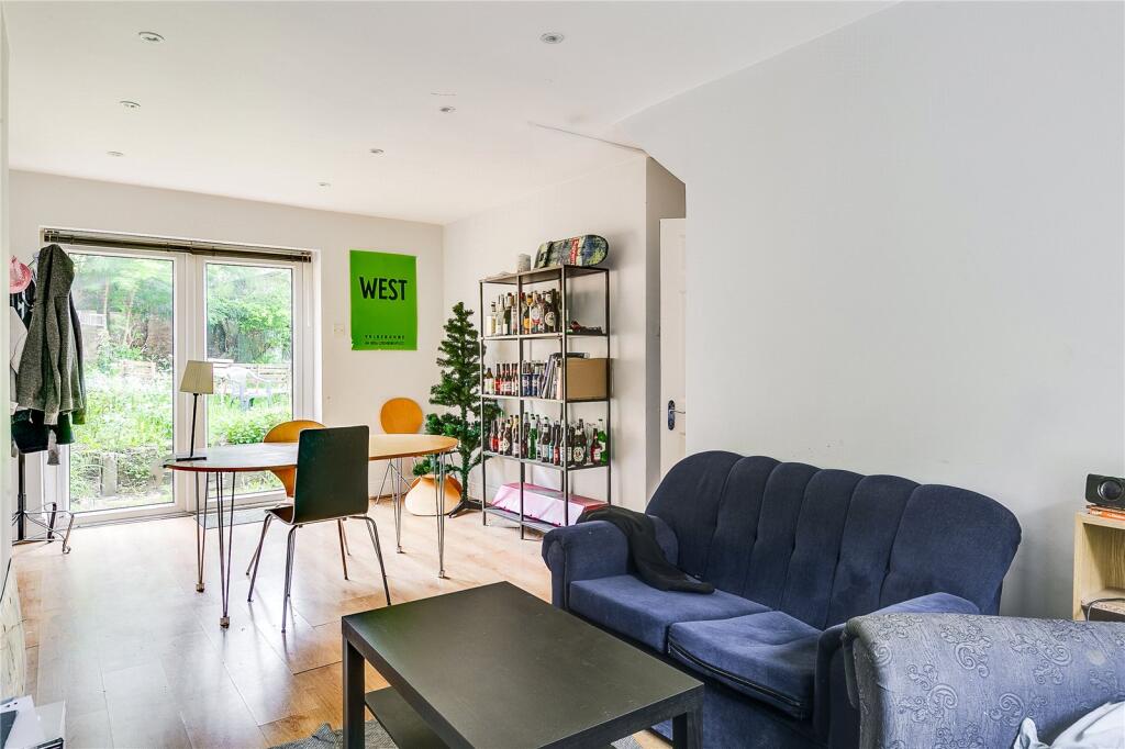 3 bed Mid Terraced House for rent in Hampstead. From Chestertons Estate Agents - Hampstead Lettings