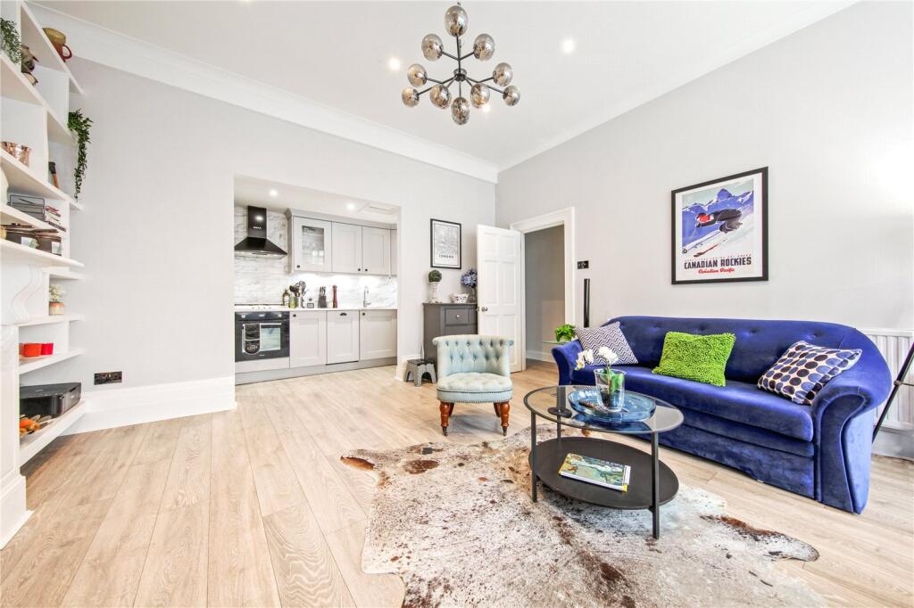 2 bed 1st Floor Flat for rent in Hampstead. From Chestertons Estate Agents - Hampstead Lettings