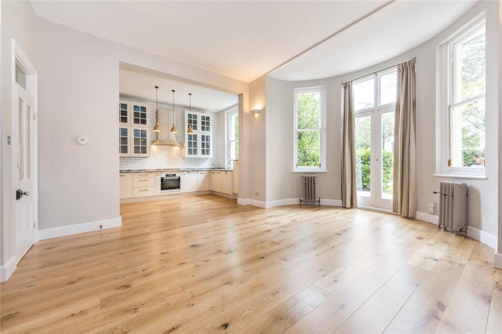 3 bed 1st Floor Flat for rent in Hampstead. From Chestertons Estate Agents - Hampstead Lettings