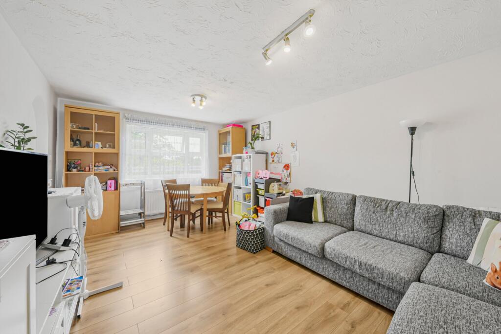 1 bed 1st Floor Flat for rent in Hendon. From Chestertons Estate Agents - Hampstead Lettings 1 bed 1st Floor Flat for rent in Hendon. From Chestertons Estate Agents - Hampstead Lettings
