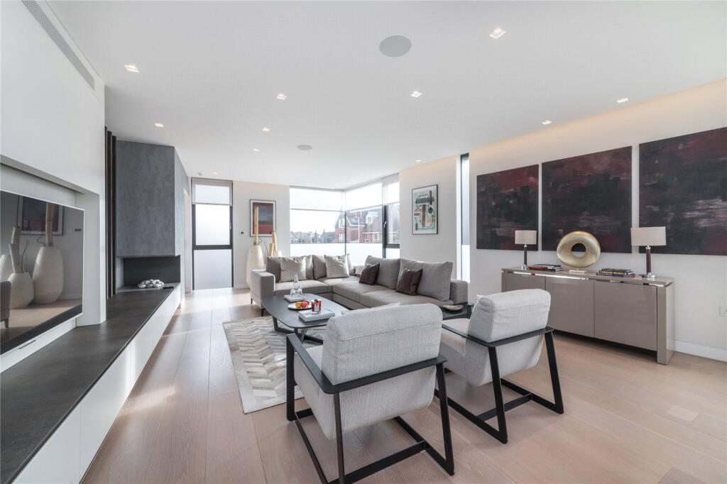 4 bed Semi Detached for rent in Hampstead. From Chestertons Estate Agents - Hampstead Lettings