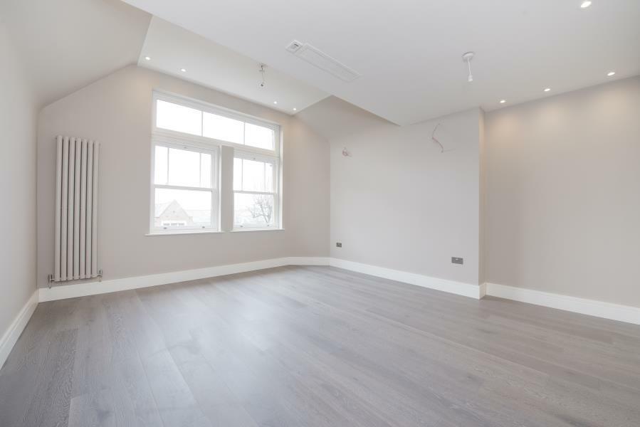 4 bed 1st Floor Flat for rent in Hampstead. From Chestertons Estate Agents - Hampstead Lettings