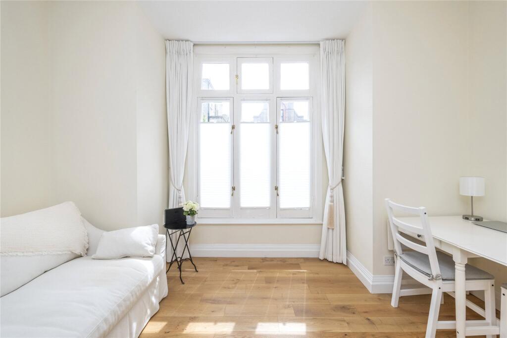 4 bed 1st Floor Flat for rent in Hampstead. From Chestertons Estate Agents - Hampstead Lettings 4 bed 1st Floor Flat for rent in Hampstead. From Chestertons Estate Agents - Hampstead Lettings
