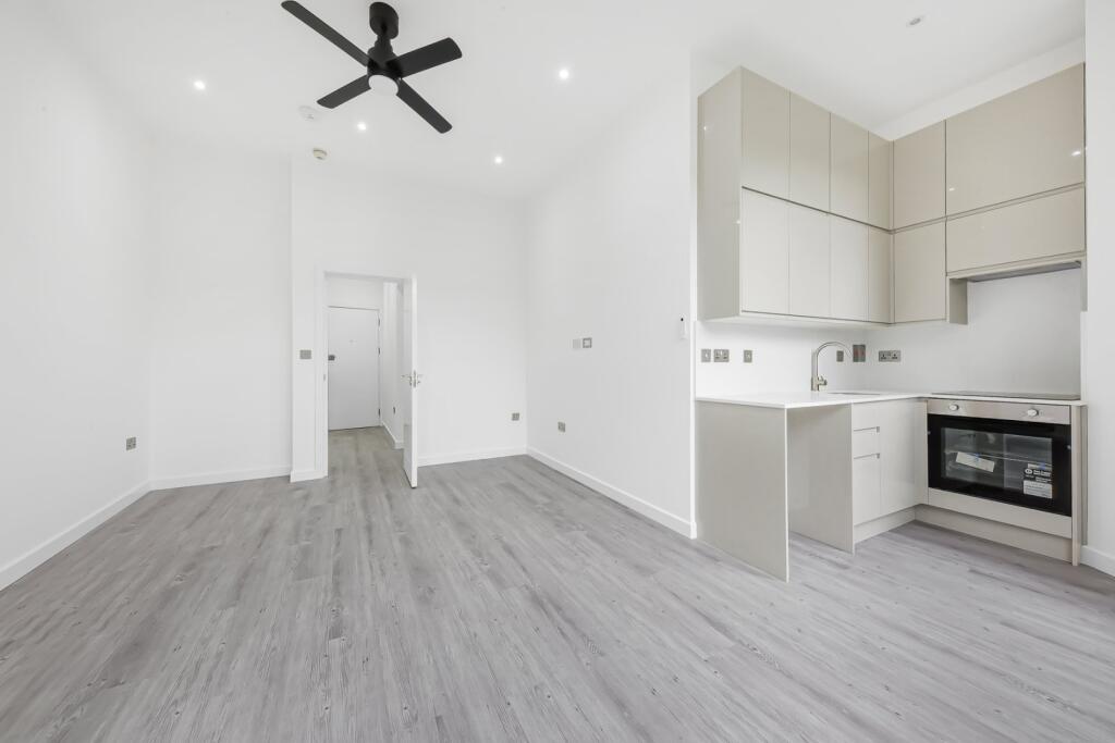 1 bed 1st Floor Flat for rent in Hampstead. From Chestertons Estate Agents - Hampstead Lettings