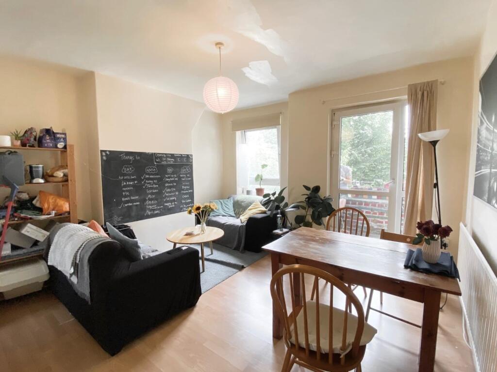 3 bed 1st Floor Flat for rent in Hampstead. From Chestertons Estate Agents - Hampstead Lettings