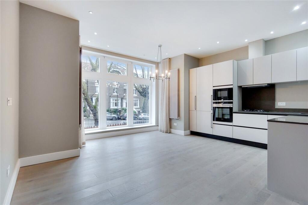 1 bed 1st Floor Flat for rent in Hampstead. From Chestertons Estate Agents - Hampstead Lettings