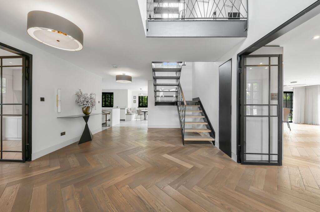 6 bed Detached for rent in Finchley. From Chestertons Estate Agents - Hampstead Lettings 6 bed Detached for rent in Finchley. From Chestertons Estate Agents - Hampstead Lettings