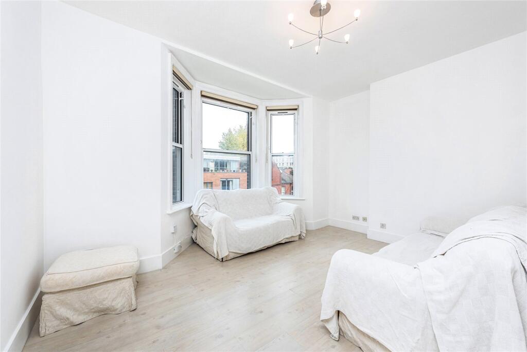 1 bed 1st Floor Flat for rent in Hampstead. From Chestertons Estate Agents - Hampstead Lettings