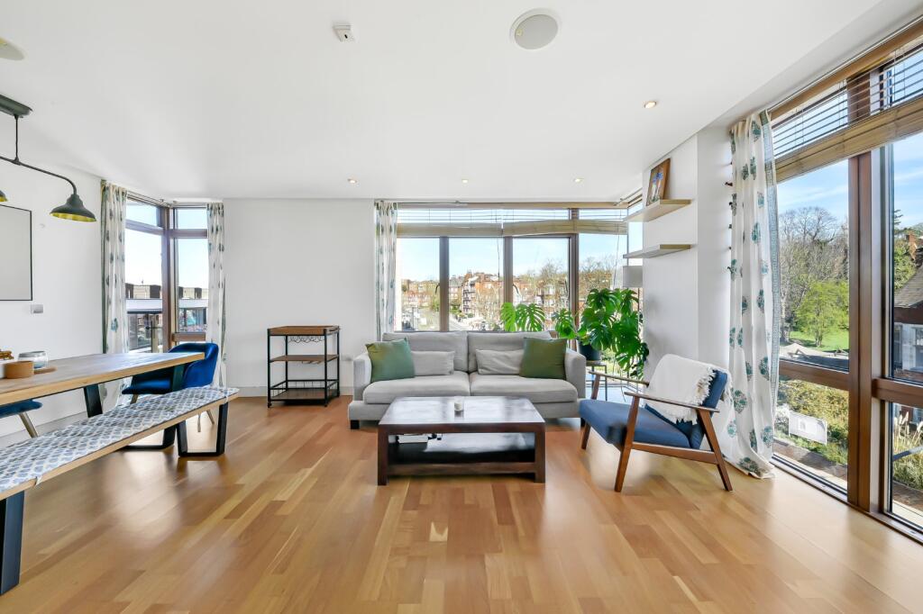 3 bed 1st Floor Flat for rent in Hampstead. From Chestertons Estate Agents - Hampstead Lettings