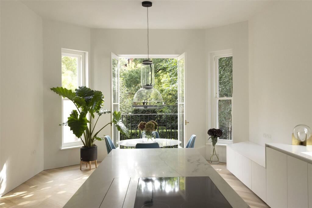 2 bed Detached for rent in Hampstead. From Chestertons Estate Agents - Hampstead Lettings
