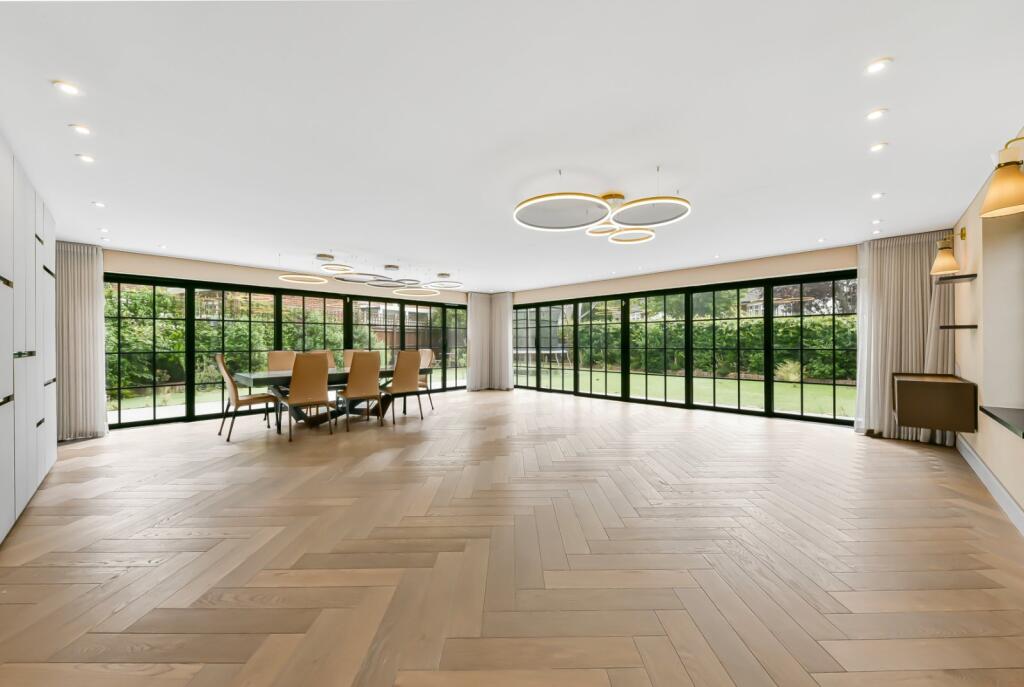 6 bed Detached for rent in Finchley. From Chestertons Estate Agents - Hampstead Lettings 6 bed Detached for rent in Finchley. From Chestertons Estate Agents - Hampstead Lettings